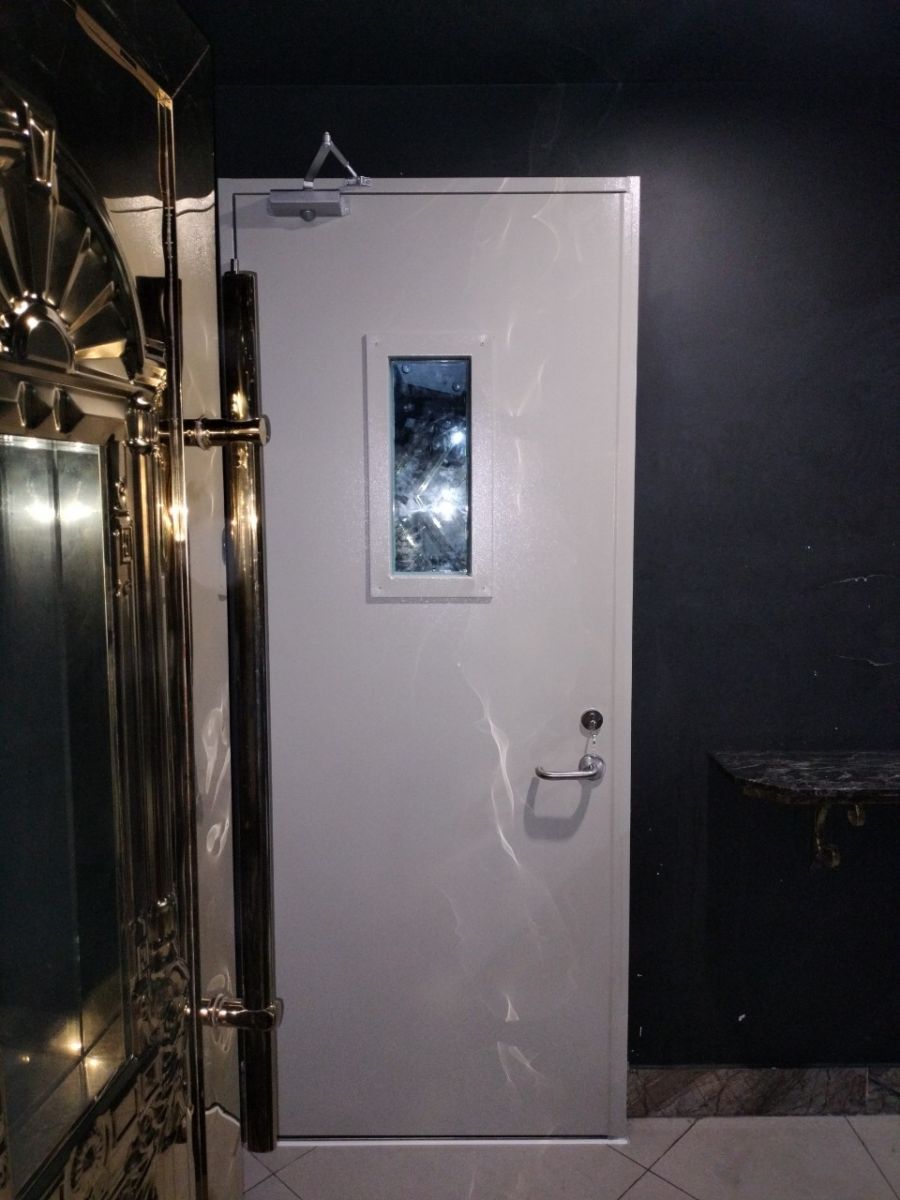 cửa chống cháy phòng karaoke